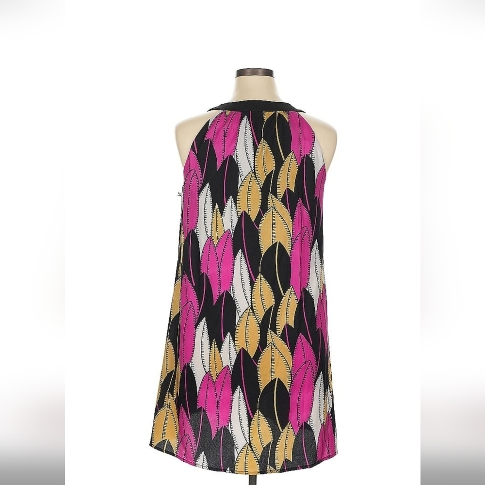 BCBGMaxAzria Banana Leaves Sleeveless Blouse NWT - Picture 2 of 8
